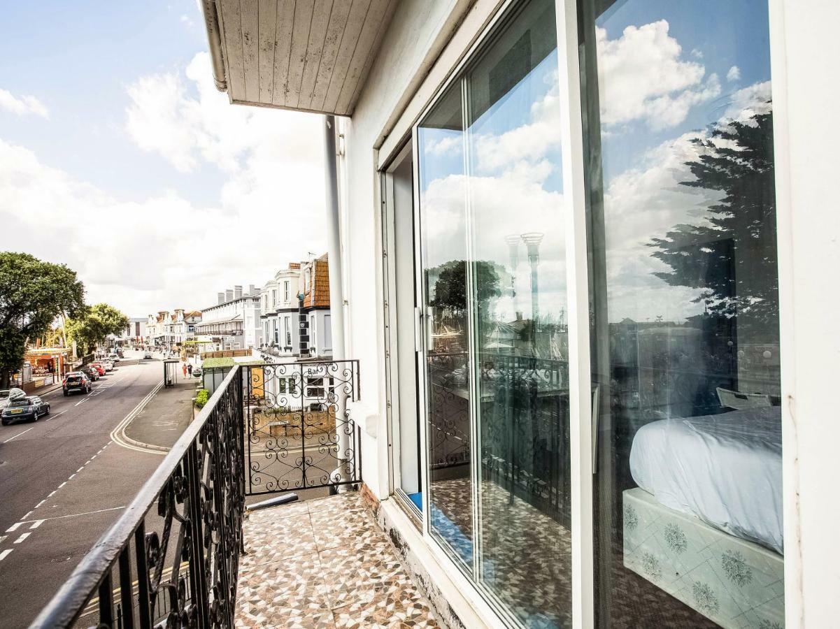 The Clacton Hotel Εξωτερικό φωτογραφία