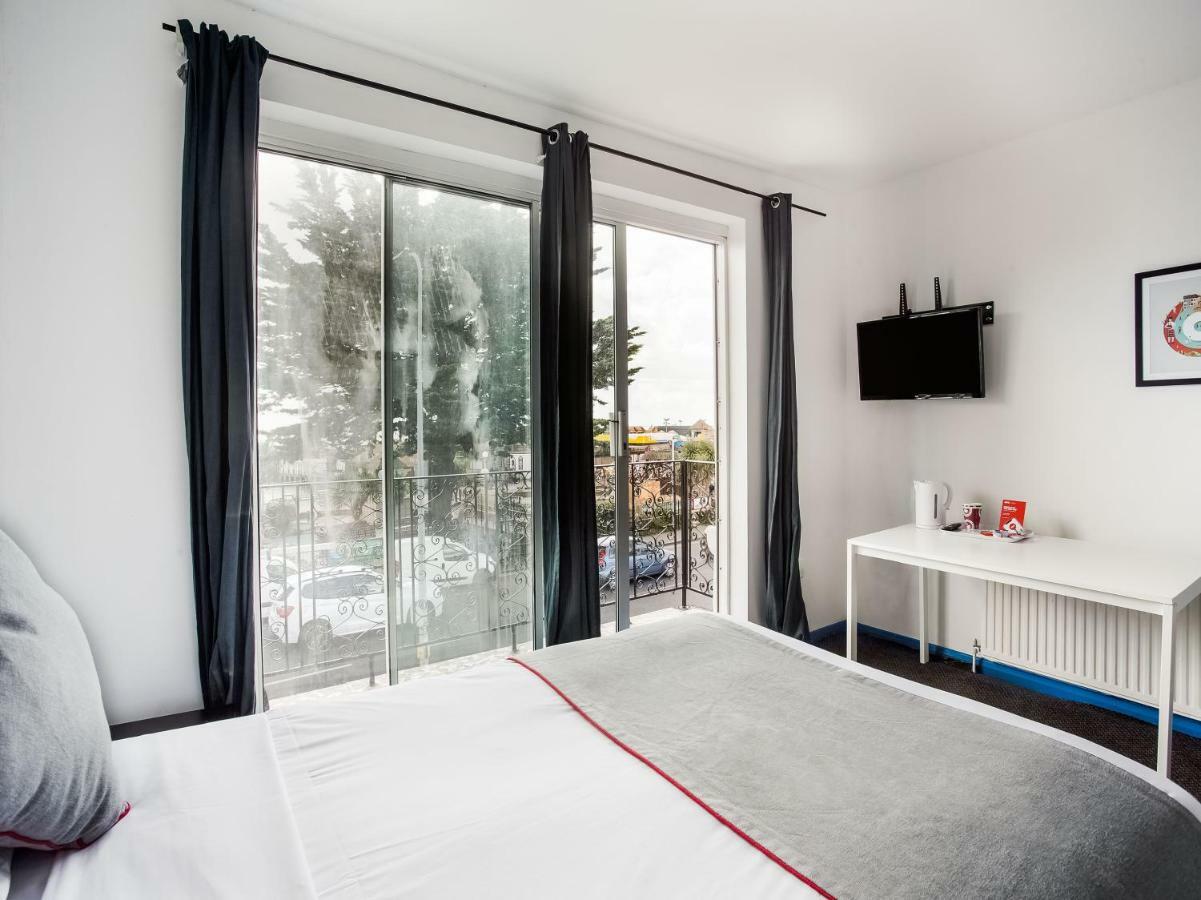 The Clacton Hotel Εξωτερικό φωτογραφία