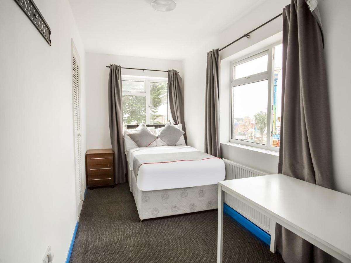The Clacton Hotel Εξωτερικό φωτογραφία